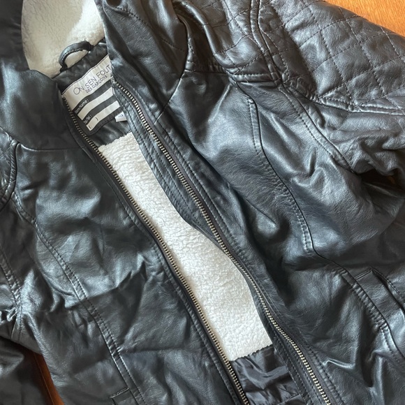 Leather Jacket - Picture 3 of 4